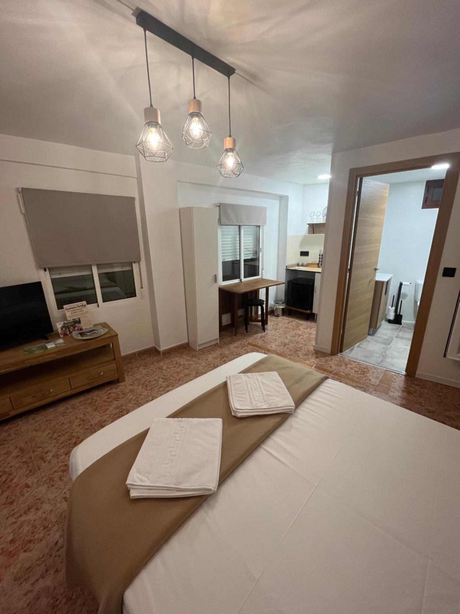 Jucar Wine House Apartment อัลกาลา เดล ฆูการ์ ภายนอก รูปภาพ